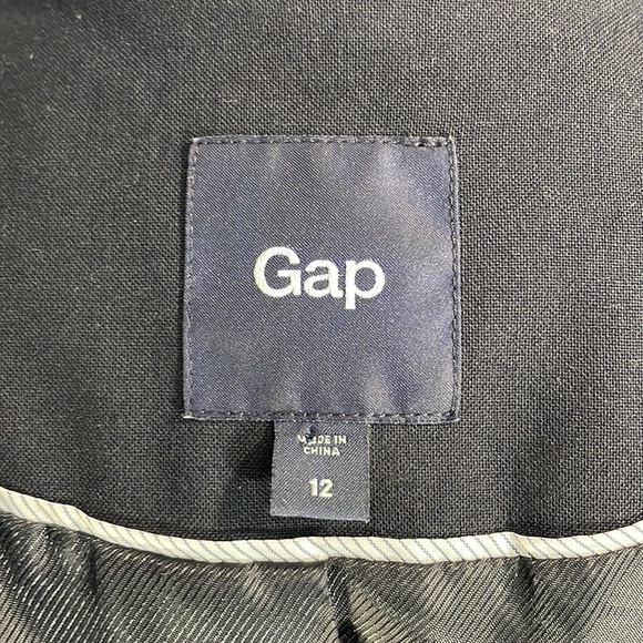 Gap wool blend classic navy blazer.  Size 12.  Fully lined. - Picture 12 of 16